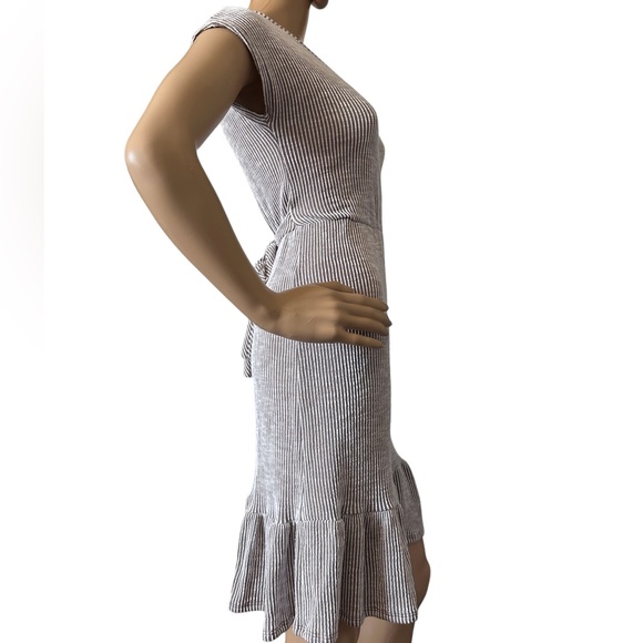 Caution To The Wind Dress Gray Sleeveless - Picture 8 of 9